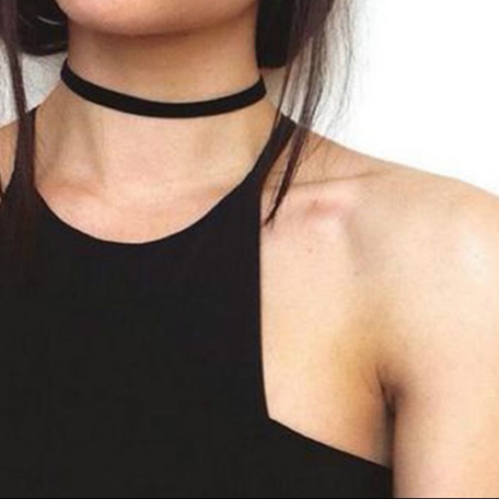 BLACK CHOKER